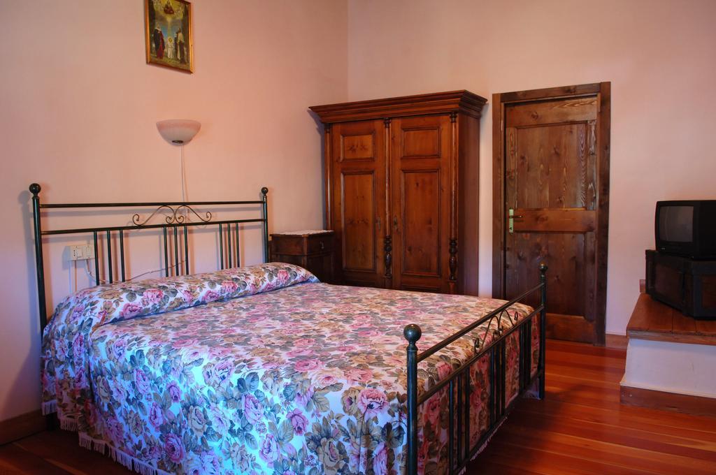Villa Agriturismo Ca Serrantonio Urbania Exterior foto